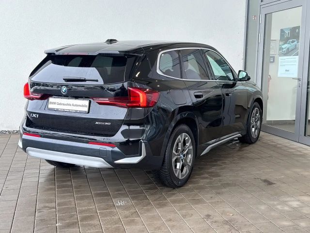 BMW iX1 xDrive30