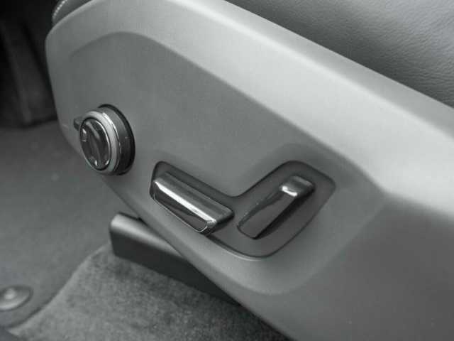 Volvo XC60 Business Dark Plus T6