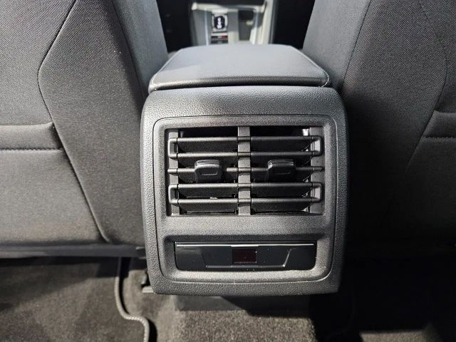 Volkswagen Golf 1.5 eTSI DSG Life