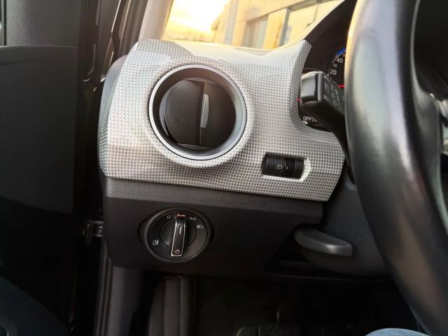 Volkswagen e-up! Max