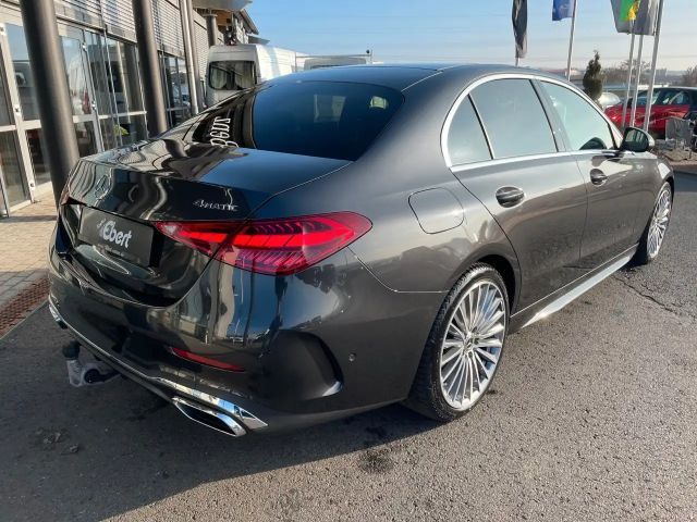 Mercedes-Benz C 200 4MATIC AMG Line Sedan
