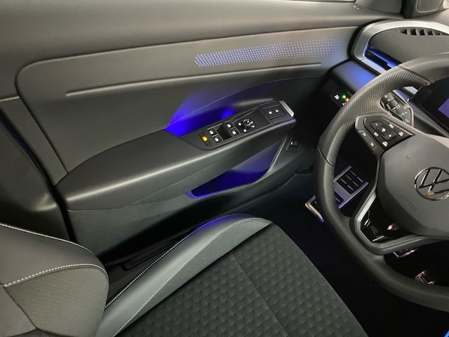 Volkswagen T-Roc 1.5 eTSI DSG R-Line