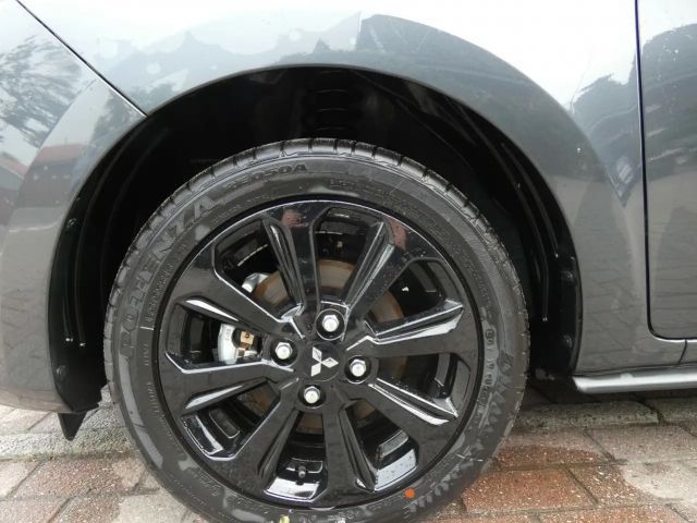 Mitsubishi Space Star Star