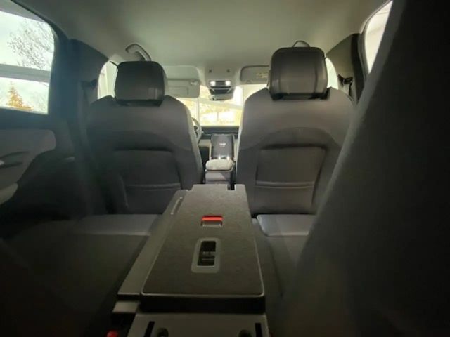 Ford Explorer Extended range RWD