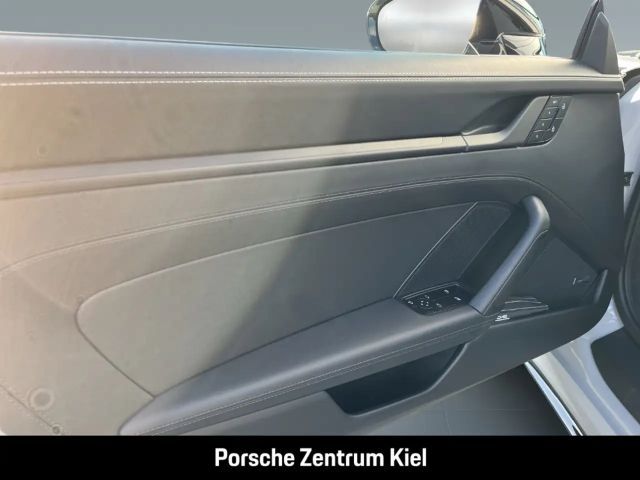 Porsche 992 4 Coupé GTS Targa