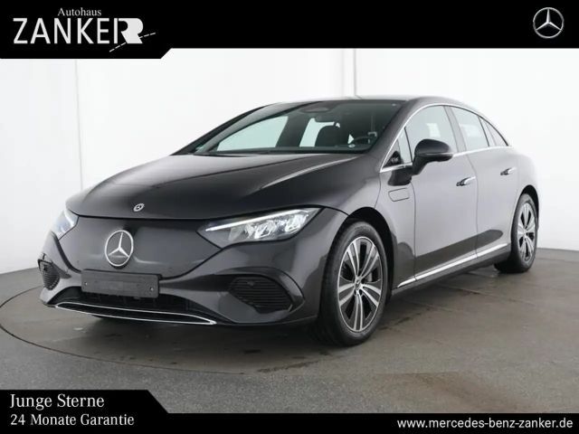 Mercedes-Benz EQE 300 Sedan