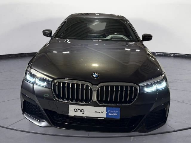 BMW 520 520d M-Sport Sedan xDrive