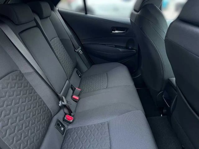 Toyota Corolla Hatchback Team D