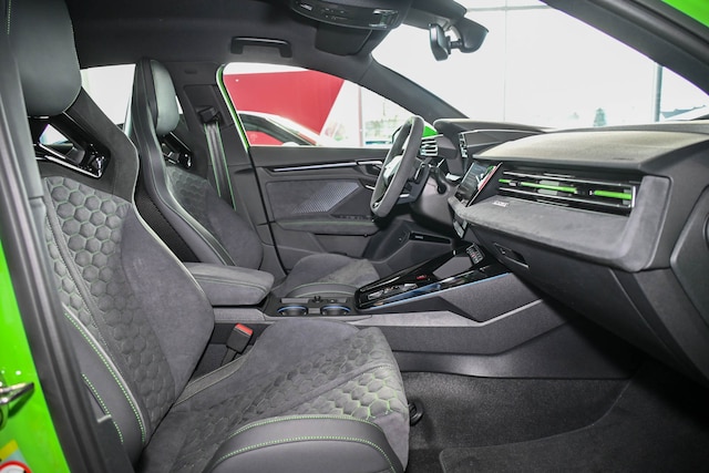 Audi RS3 Quattro S-Tronic Sedan