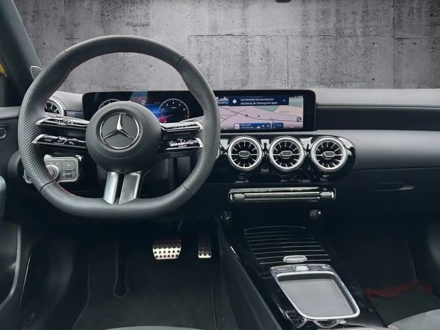 Mercedes-Benz A 200 AMG Line