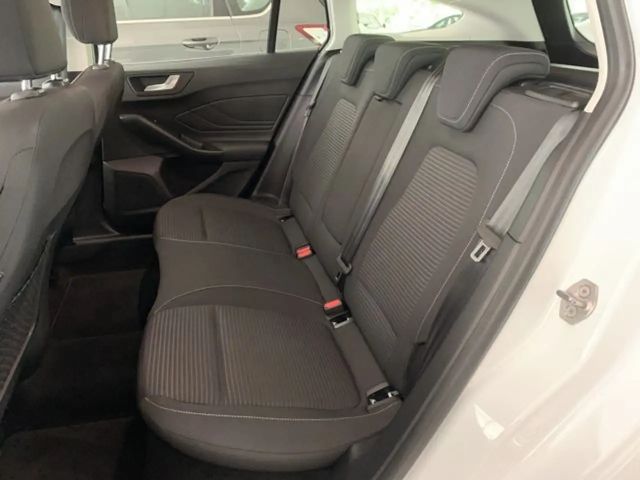 Ford Focus Titanium Wagon