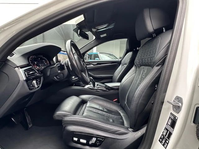 BMW 540 540d M-Sport Touring xDrive