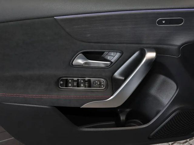 Mercedes-Benz A 200 AMG Line