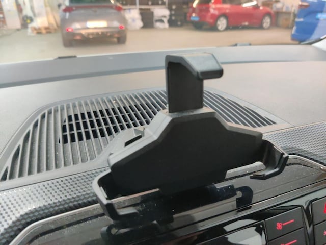 Volkswagen up! up! 1.0 Navi/Sitzhz/Climatronic/RFKam/PDC/4Türen