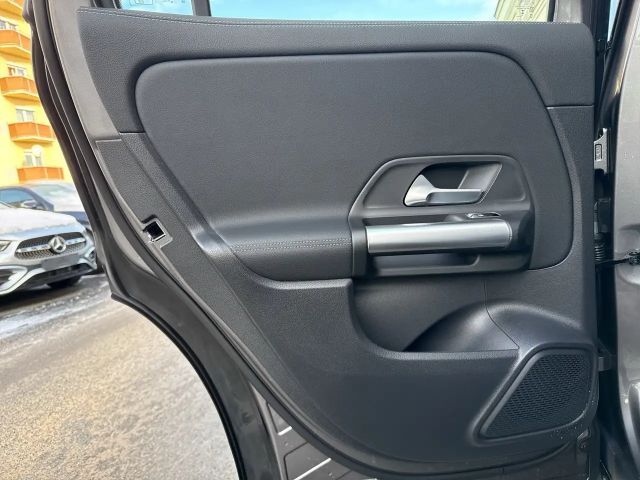 Mercedes-Benz GLA 220 4MATIC GLA 220 d