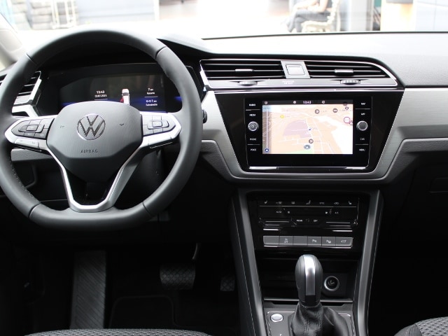 Volkswagen Touran 1.5 TSI DSG