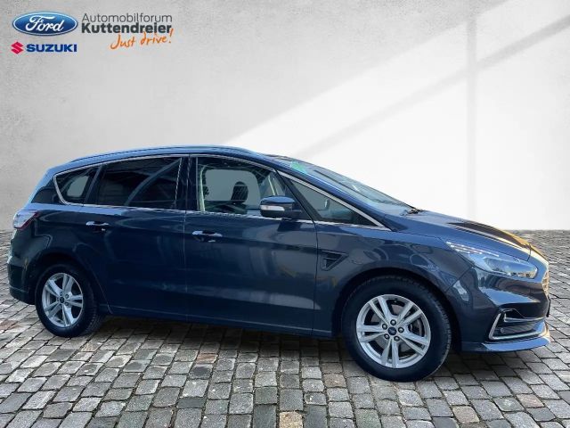 Ford S-Max Titanium