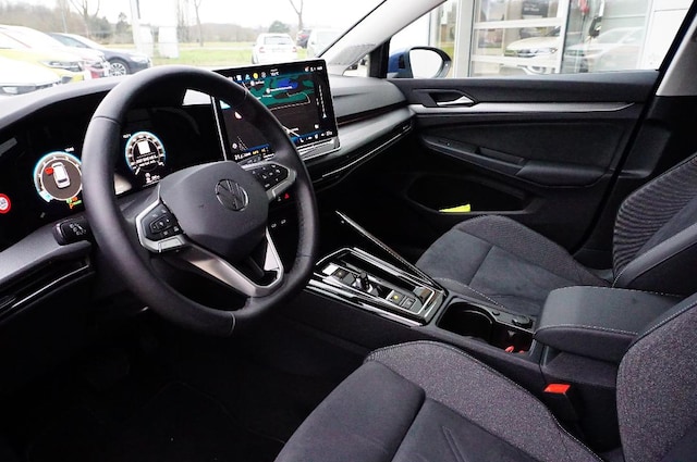 Volkswagen Golf 1.5 eTSI DSG Variant