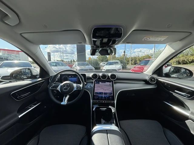 Mercedes-Benz C 200 AVANTGARDE Sedan