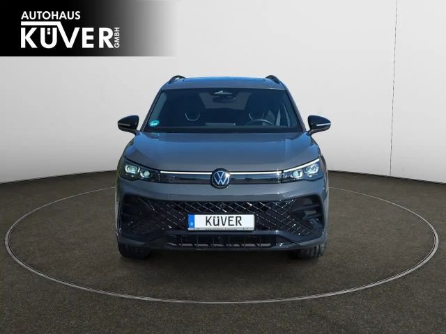 Volkswagen Tiguan 1.5 TSI DSG R-Line