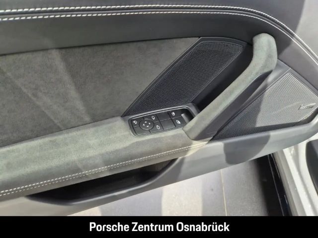 Porsche 992 4 Coupé GTS Targa