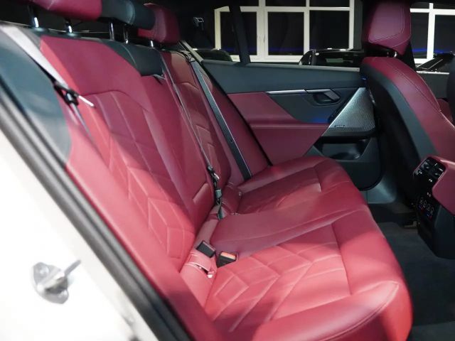 BMW 520 520d M-Sport Sedan xDrive