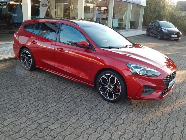 Ford Focus ST Line Wagon