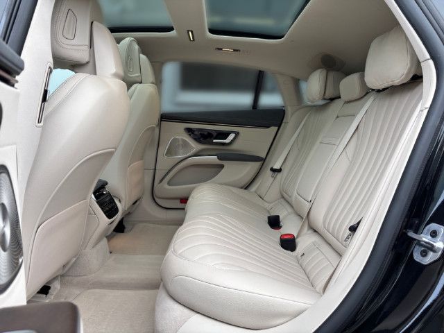 Mercedes-Benz EQS 450 Sedan