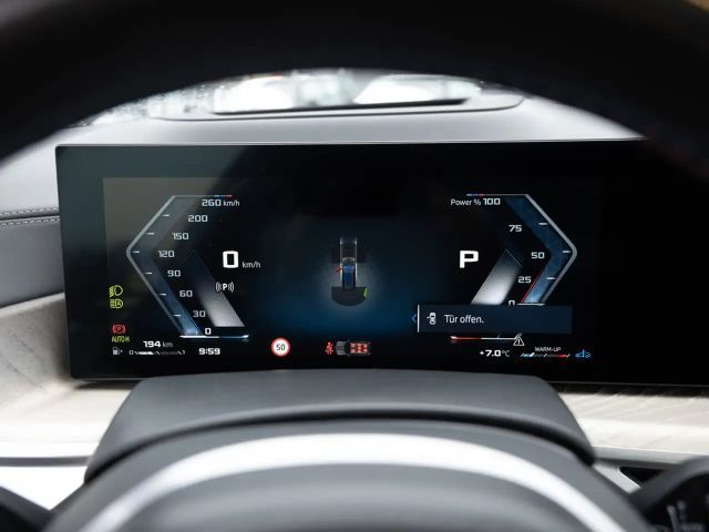 BMW X7 M 60i FACEL. PANO HUD 360° LED STANDHZ B&W