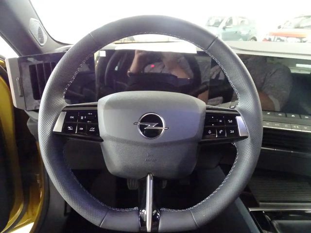 Opel Astra GS-Line Grand Sport