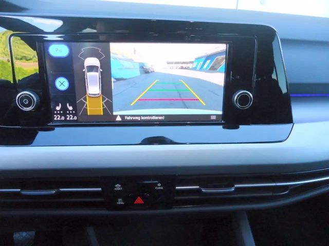 Volkswagen Golf Life Variant