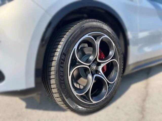 Alfa Romeo Stelvio AT8 Q4 Veloce