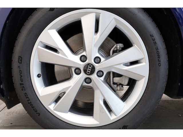 Audi Q4 e-tron SUV 45 e-tron Audi Q4 e-tron