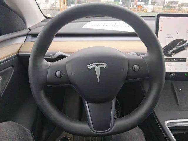 Tesla Model Y AWD Long Range
