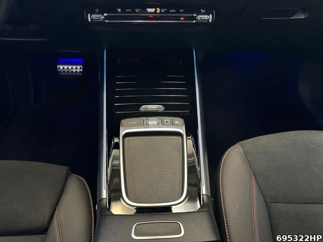 Mercedes-Benz GLA 180 AMG Line