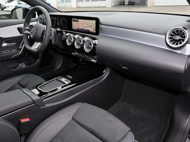 Mercedes-Benz A 200 AMG Line