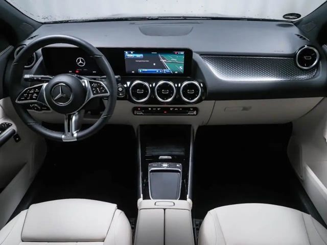 Mercedes-Benz GLA 180 Progressive