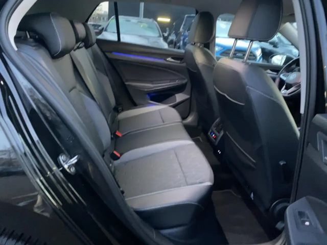 Volkswagen Golf 1.5 eTSI Golf VIII