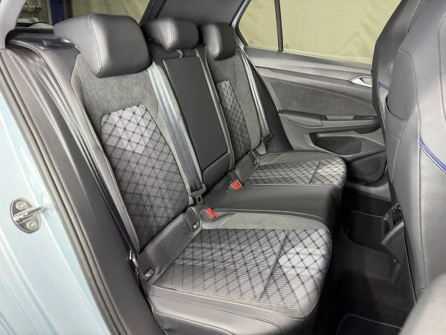 Volkswagen Golf 1.5 eTSI DSG R-Line