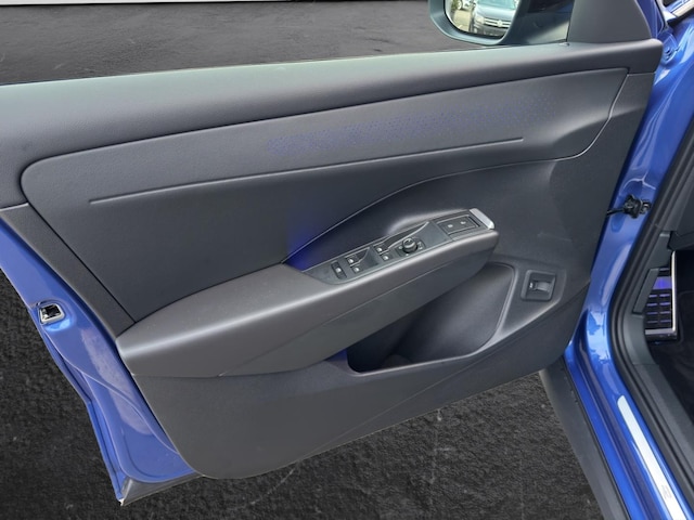 Volkswagen T-Roc 1.5 eTSI DSG R-Line