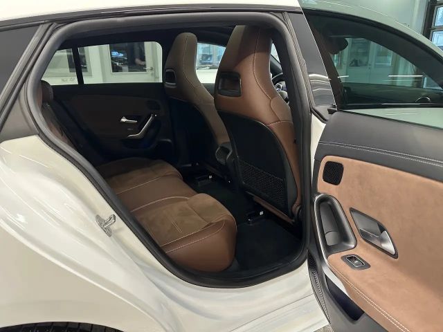 Mercedes-Benz CLA 200 AMG Line Shooting Brake