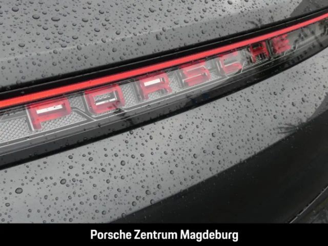 Porsche Taycan 4S Cross Turismo