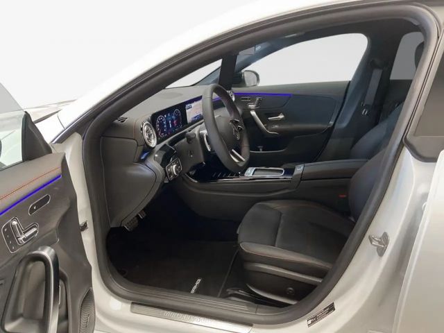 Mercedes-Benz CLA 180 CLA