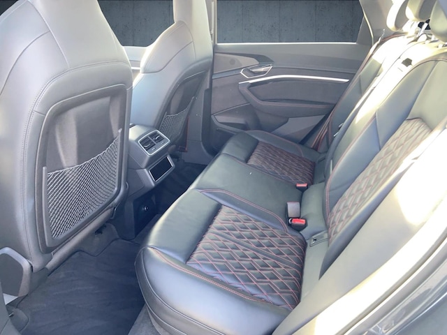 Audi Q8 e-tron 55 Quattro S-Line