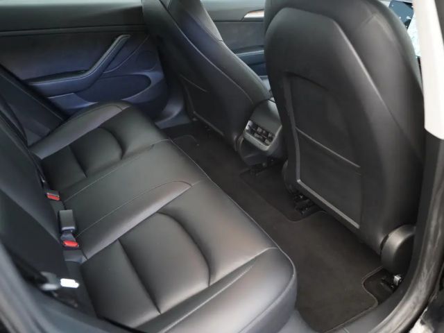 Tesla Model 3 AWD Long Range