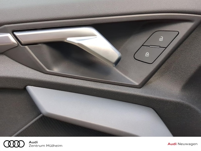 Audi A3 30 TFSI S-Line S-Tronic Sedan