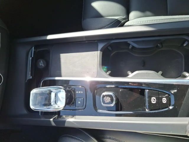 Volvo XC60 Dark Plus