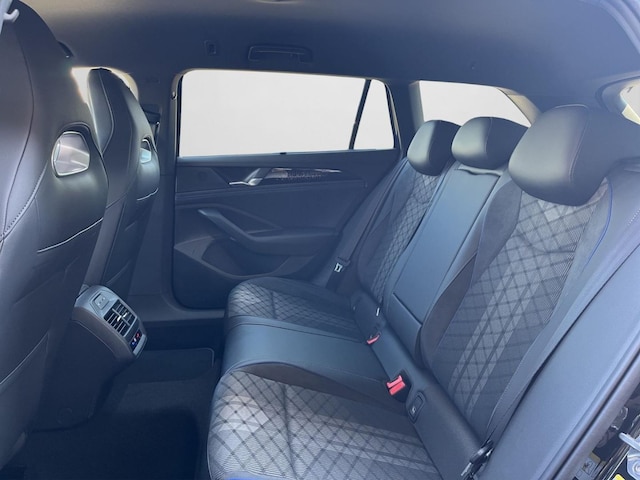 Volkswagen Passat Business DSG R-Line