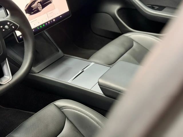 Tesla Model 3 RWD