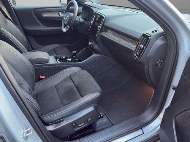 Volvo XC40 Dark Plus